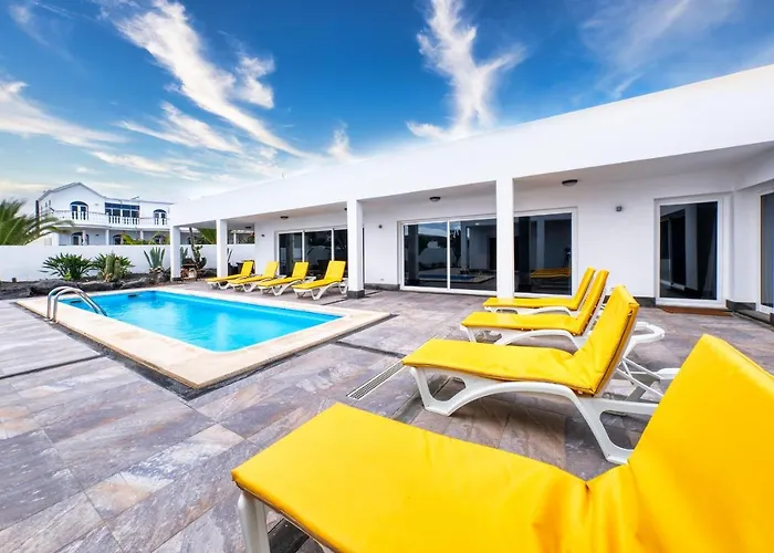 Casa Eden - Naturist Area, Private Pool And Bbq By Lanzarote Vacation Homes